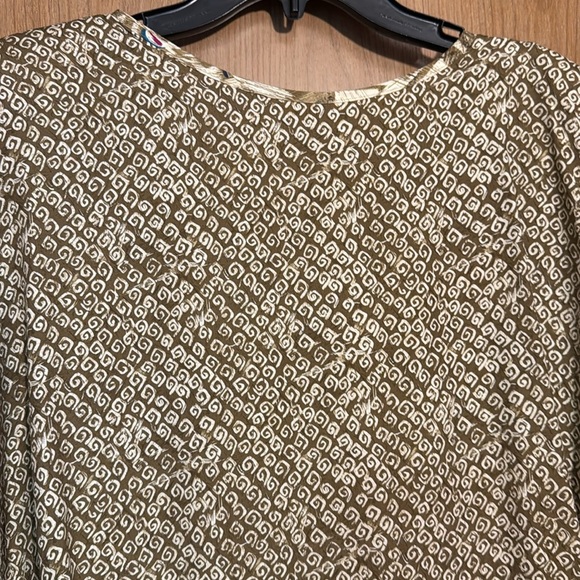 Itinerary Dillards Patterned Top new size Large New - Picture 3 of 4
